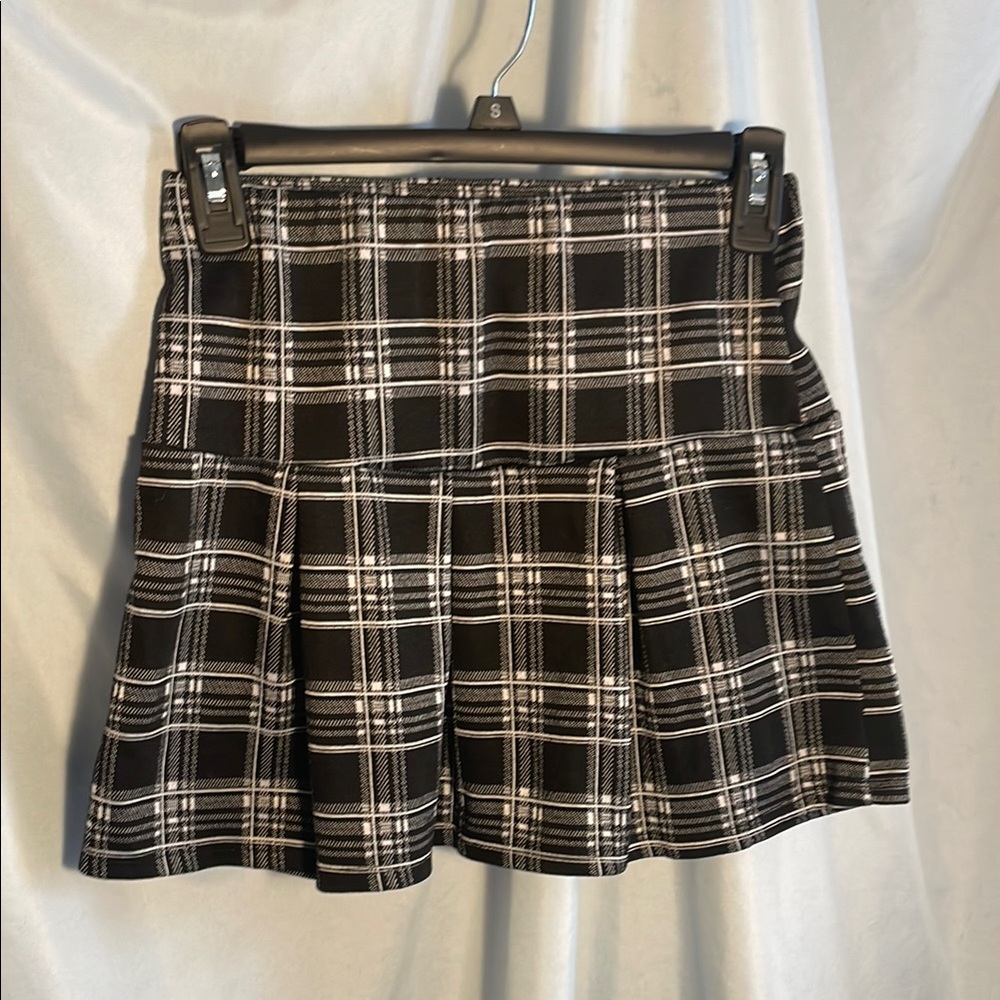 Full Tilt Black and White Pleated Skater Mini Skirt